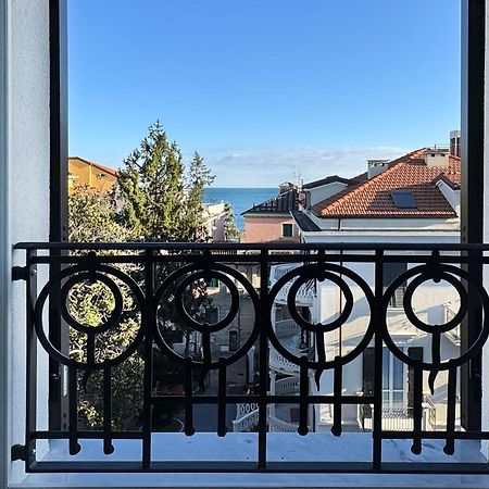 Hotel Villa Elena Вараце Екстериор снимка