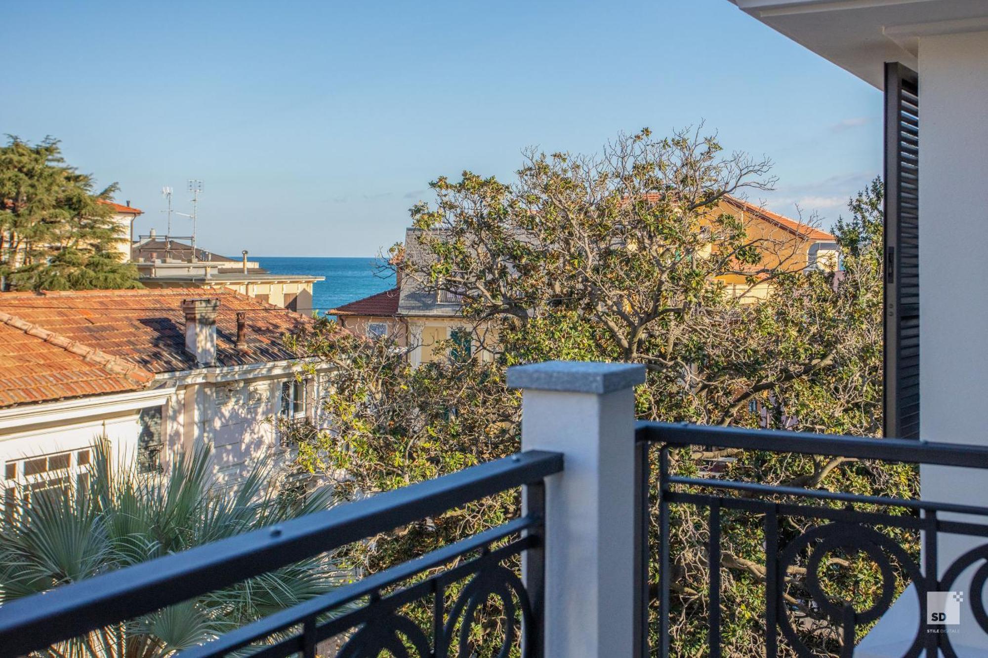 Hotel Villa Elena Вараце Екстериор снимка