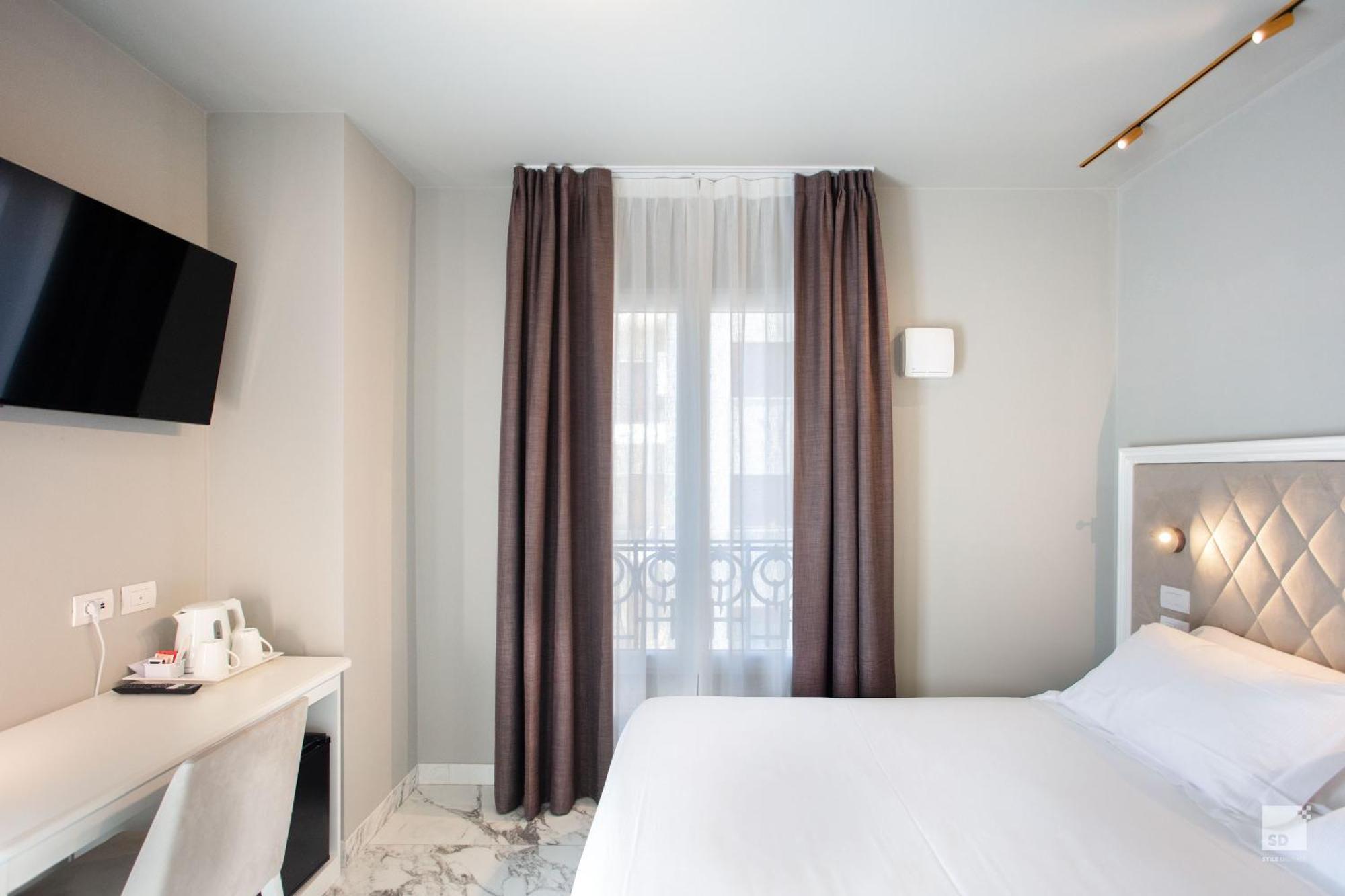 Hotel Villa Elena Вараце Екстериор снимка